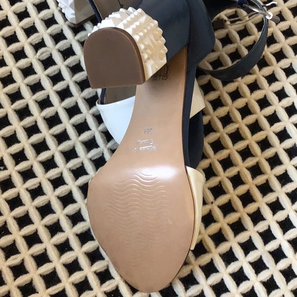 George J. Love Color-Block, Block heel Sandal. - Picture 7 of 8